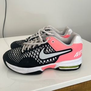 Nike Tennis court sneaker 🎾